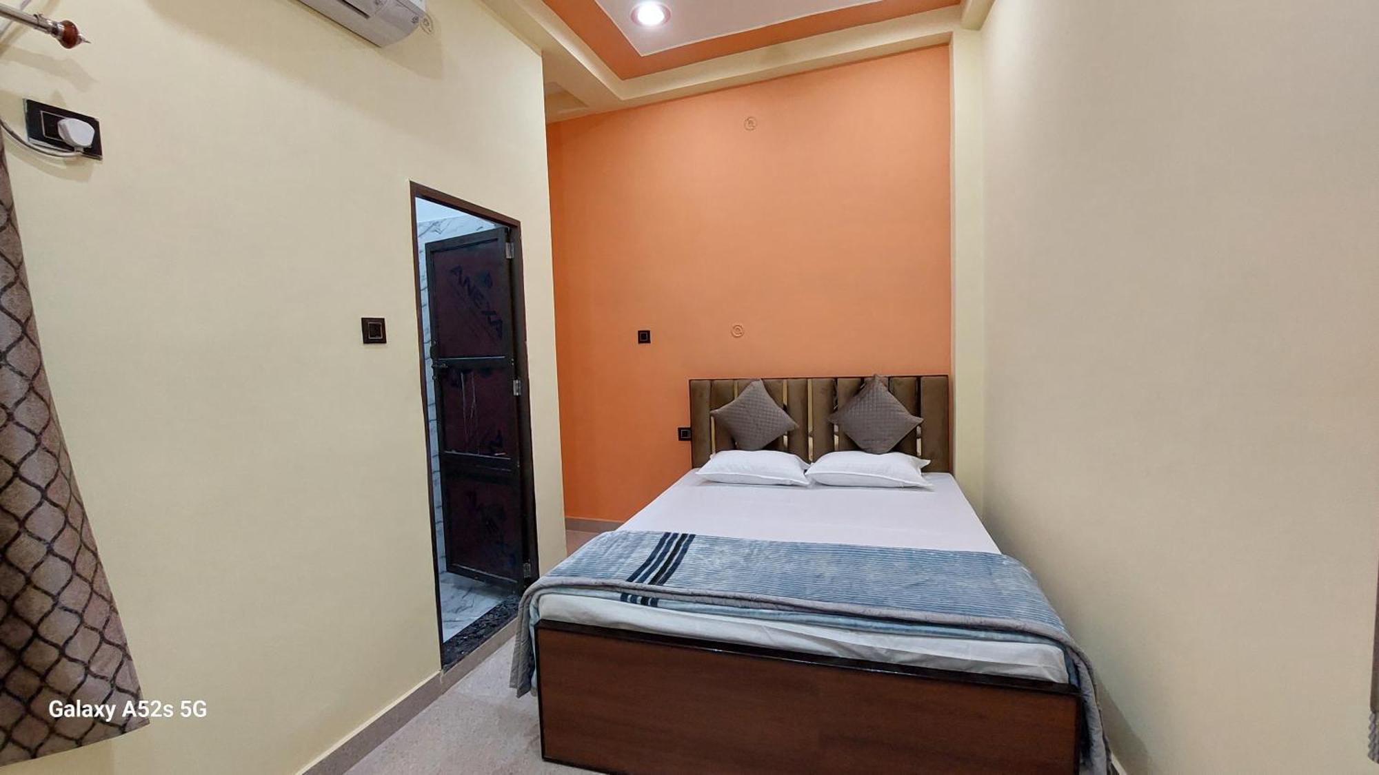 Narayani Paying Guest House Bénarès Extérieur photo